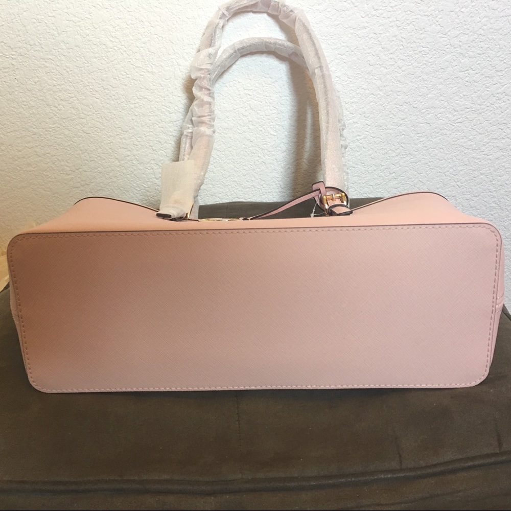 🎈SOLD🎈NWT Michael Kors Medium Jet Set Tote - Picture 4 of 8